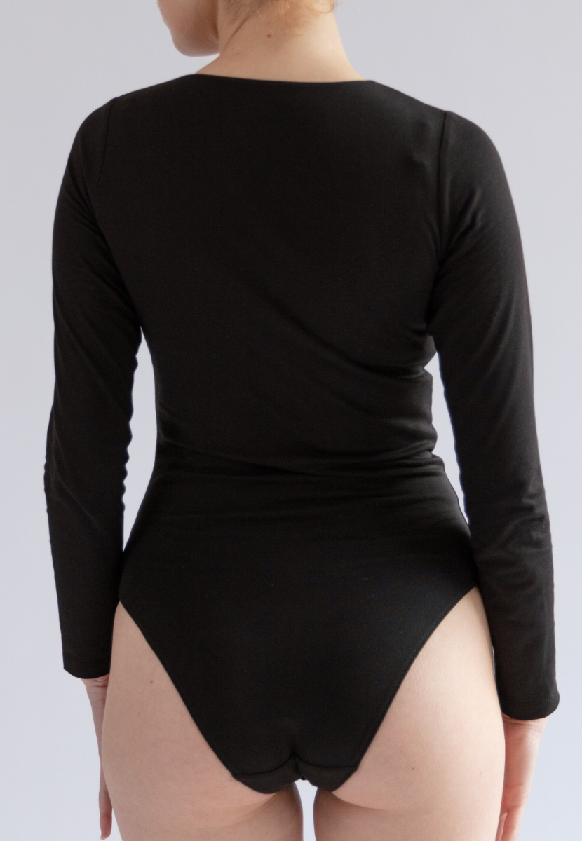Scoop Women's Sleeveless Double V Neck Fitted Bodysuit