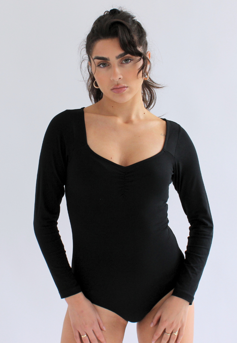 https://pantee.co.uk/cdn/shop/files/sweetheart-organic-cotton-bodysuit-black.png?v=1705106075&width=830